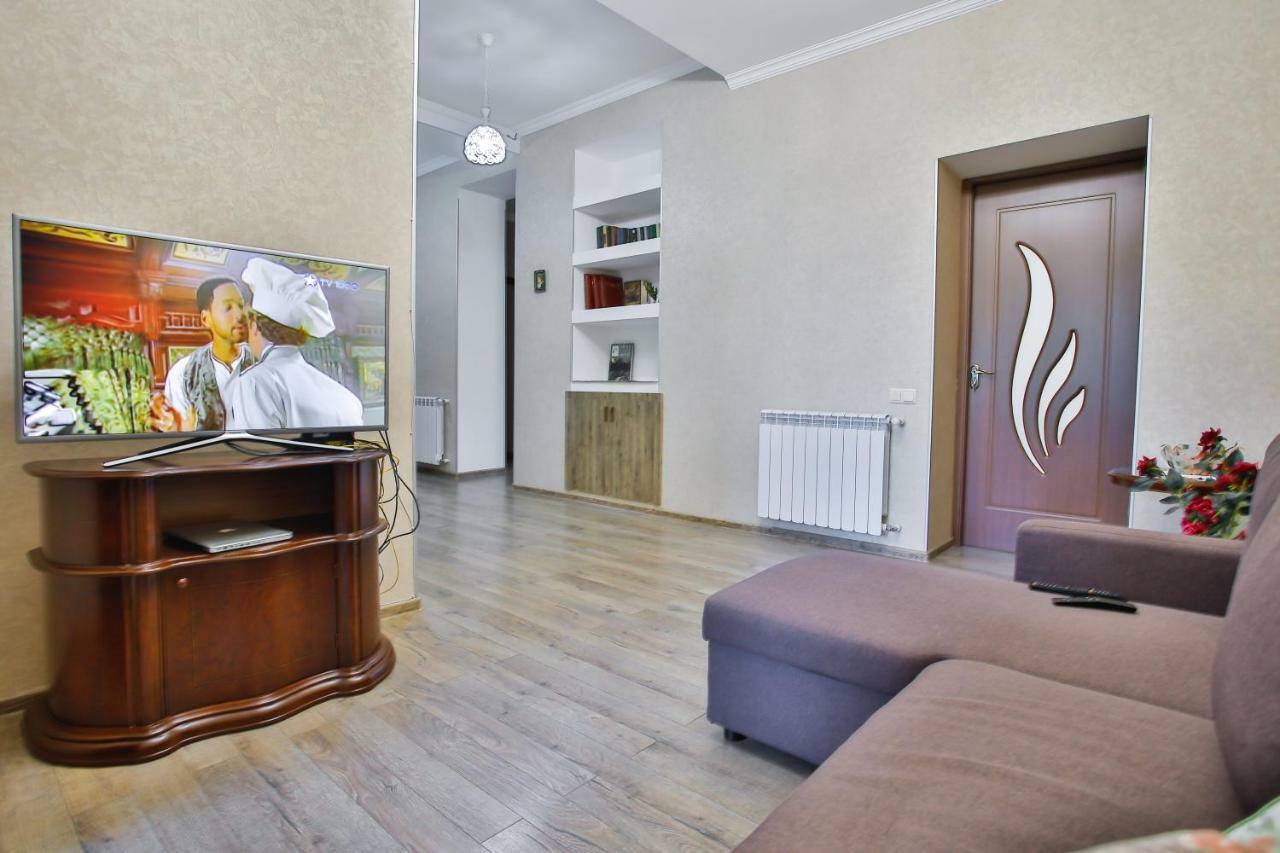Apartment Anano Кутаиси Екстериор снимка